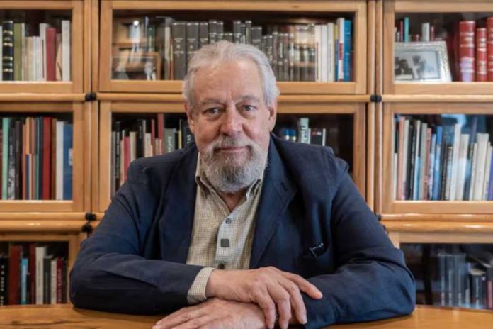 Cum poate modifica Premiul Cervantes 2025 destinul lui Celorio?